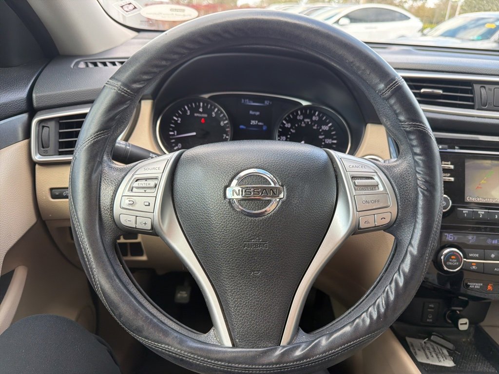 Used 2016 Nissan Rogue SV image 20