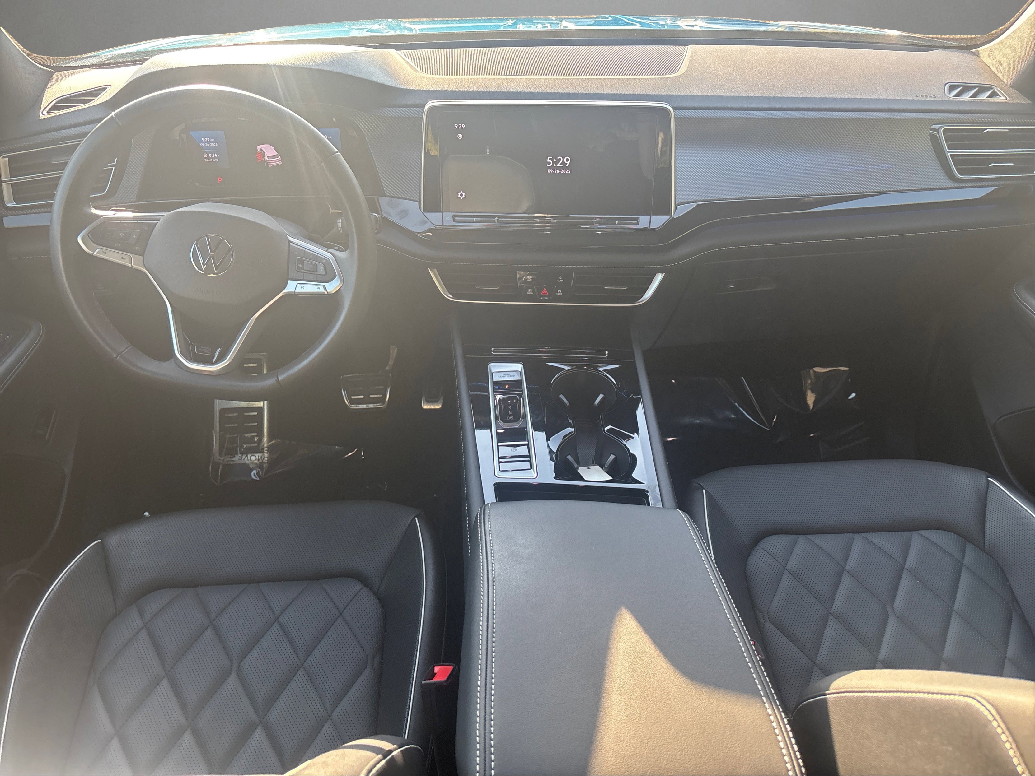 Used 2025 Volkswagen Atlas Cross Sport SEL Premium R-Line image 40