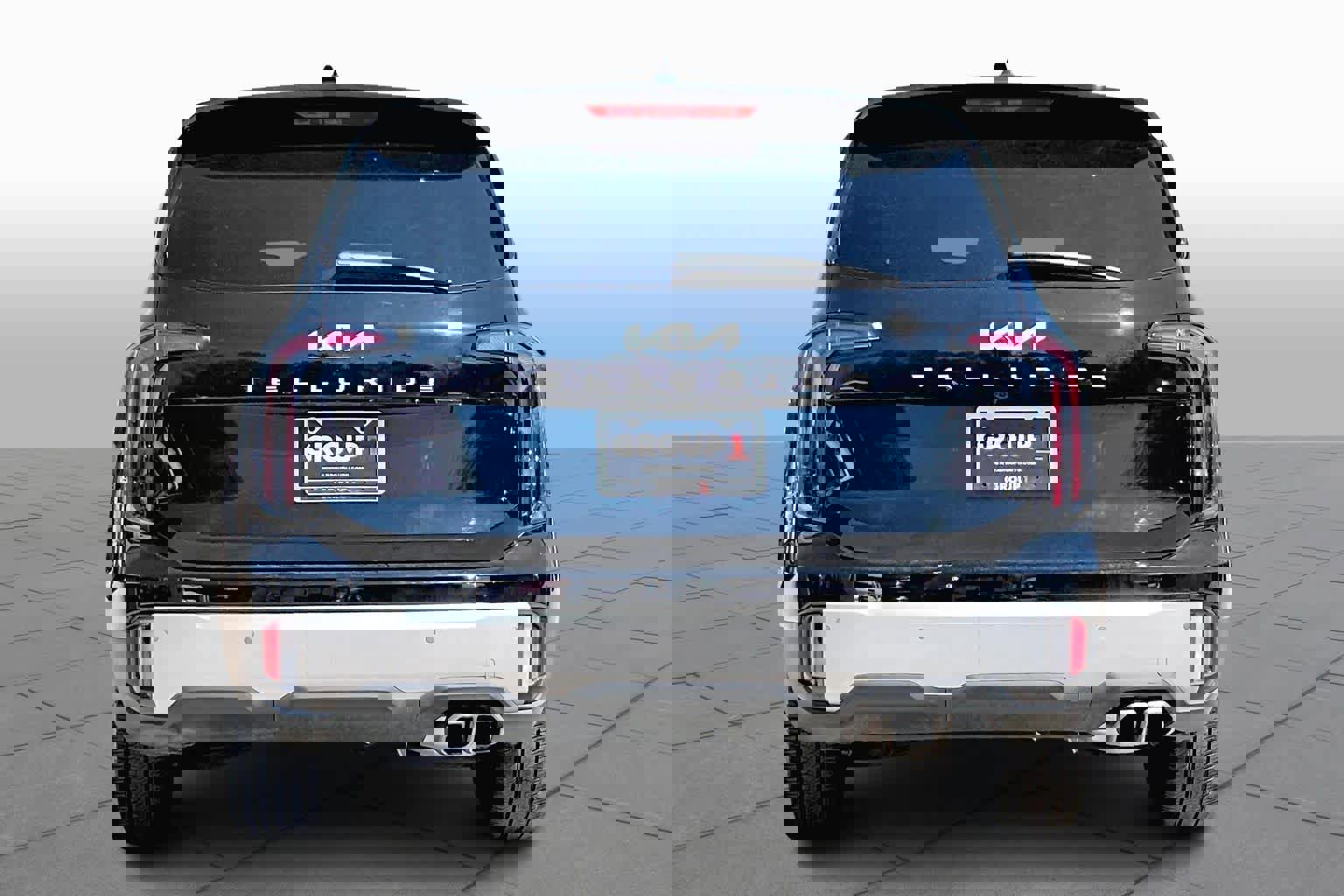 Used 2024 Kia Telluride EX w/ EX Captain's Chair Package image 5