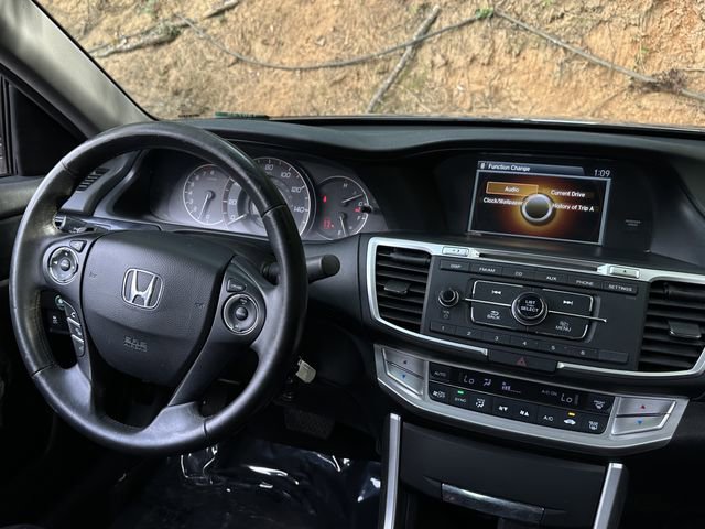 Used 2015 Honda Accord Sport image 13