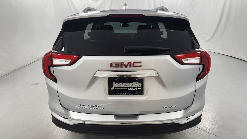 Used 2022 GMC Terrain SLT w/ LPO, Roadside Safety Package AWD/4WD image 4