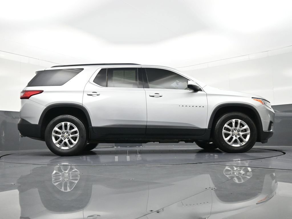 Used 2021 Chevrolet Traverse LT image 29