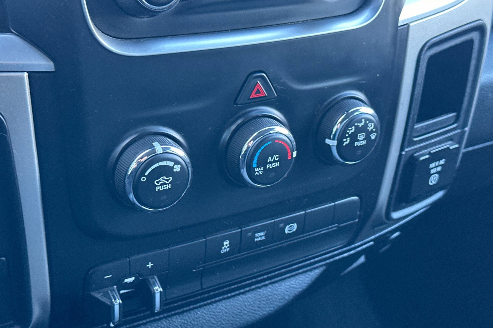Used 2016 RAM 2500 Big Horn AWD/4WD image 20