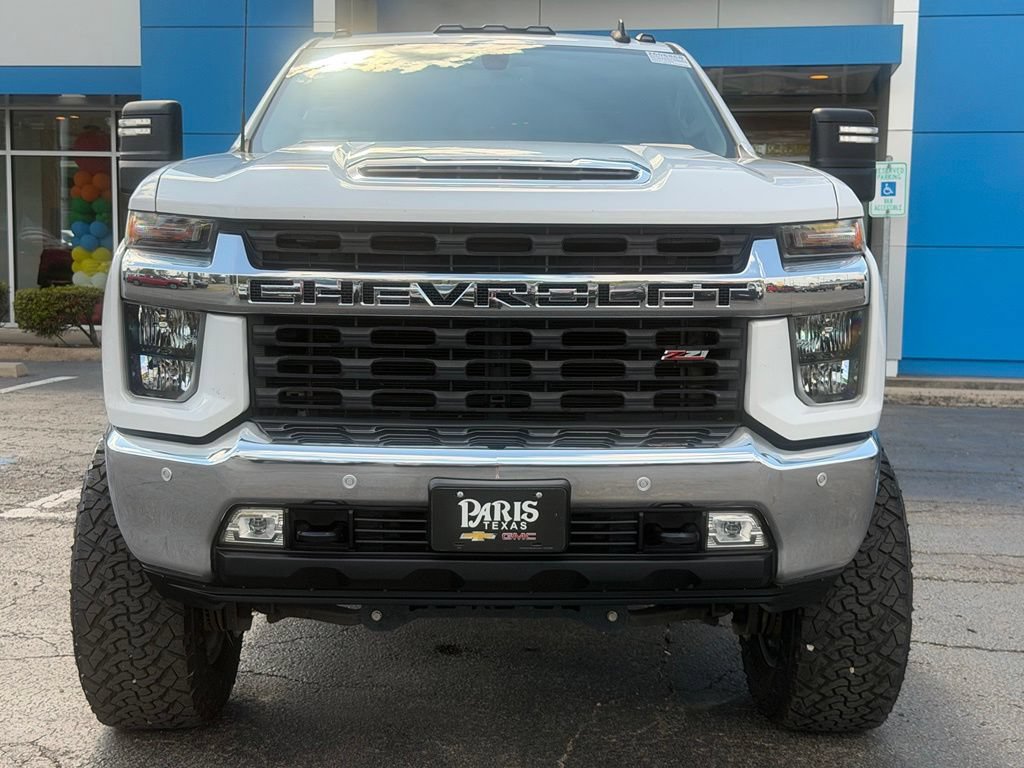 Used 2020 Chevrolet Silverado 2500 LT w/ Texas Edition AWD/4WD image 2