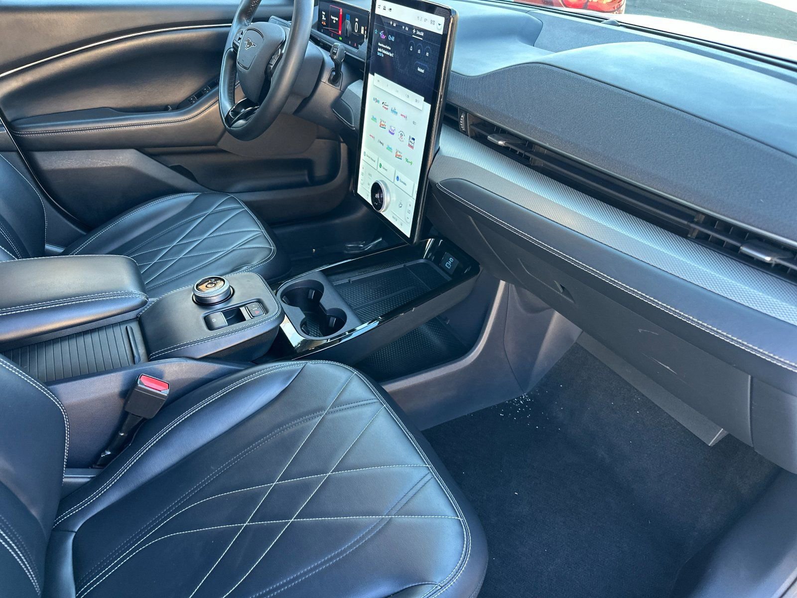 Used 2021 Ford Mustang Mach-E Select image 17