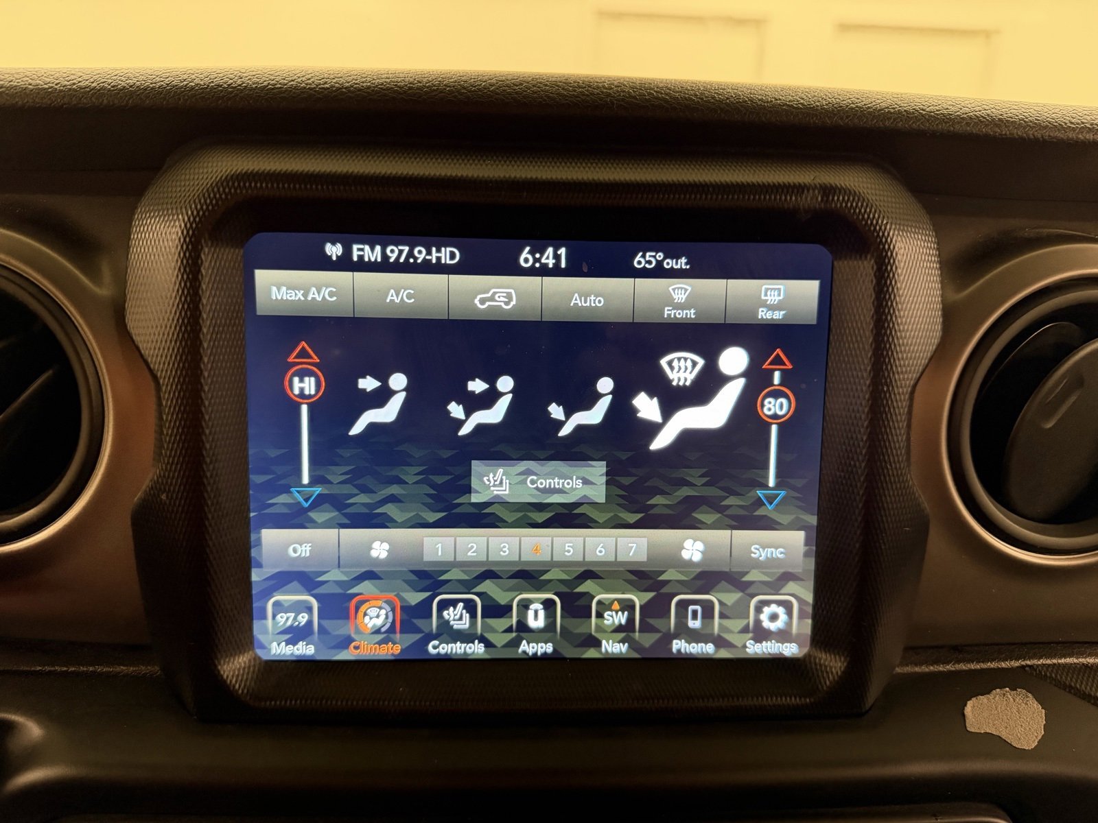 Used 2021 Jeep Wrangler Unlimited Willys image 21