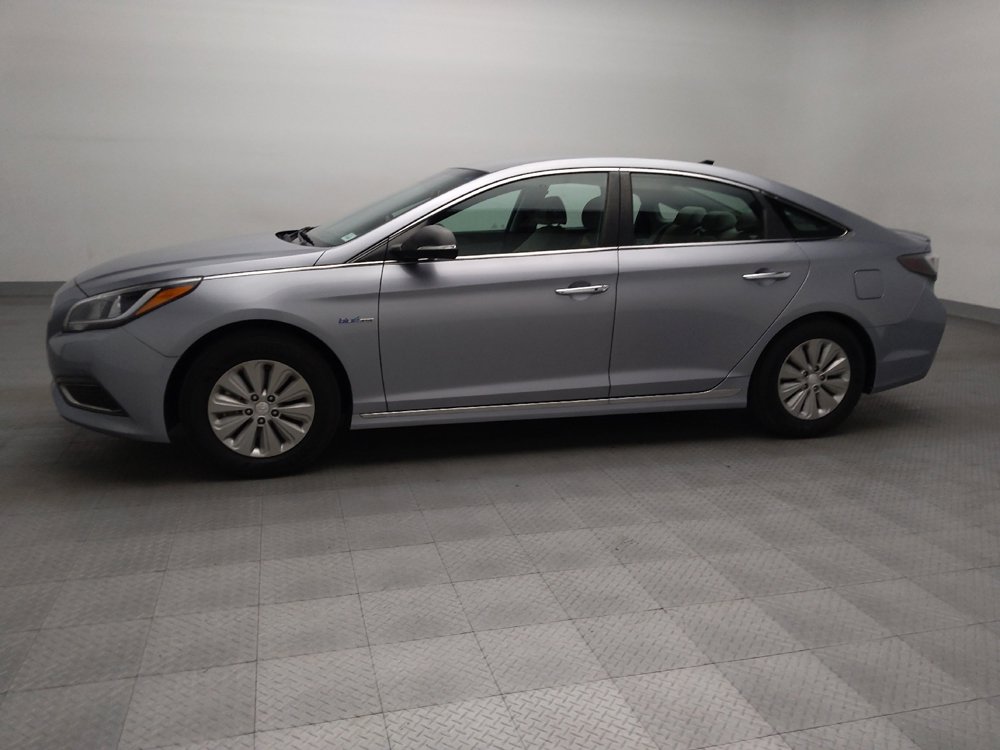 Used 2016 Hyundai Sonata SE image 2