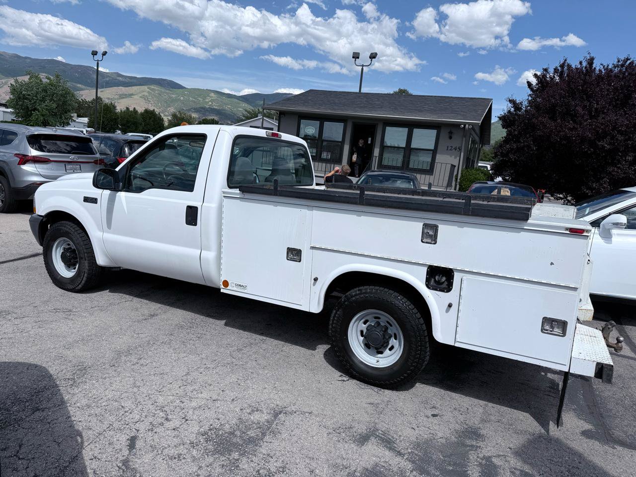 Used 2004 Ford F350 XLT RWD image 2