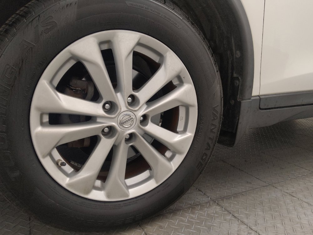 Used 2014 Nissan Rogue SV w/ SV Premium Package image 31