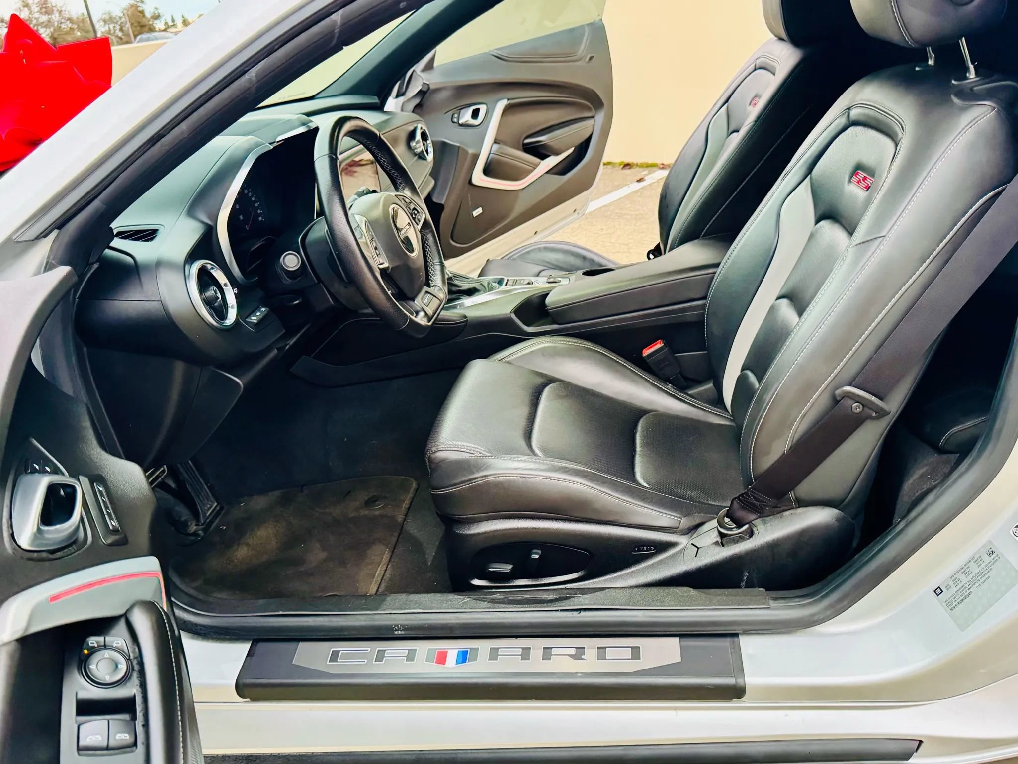 Used 2017 Chevrolet Camaro SS image 35