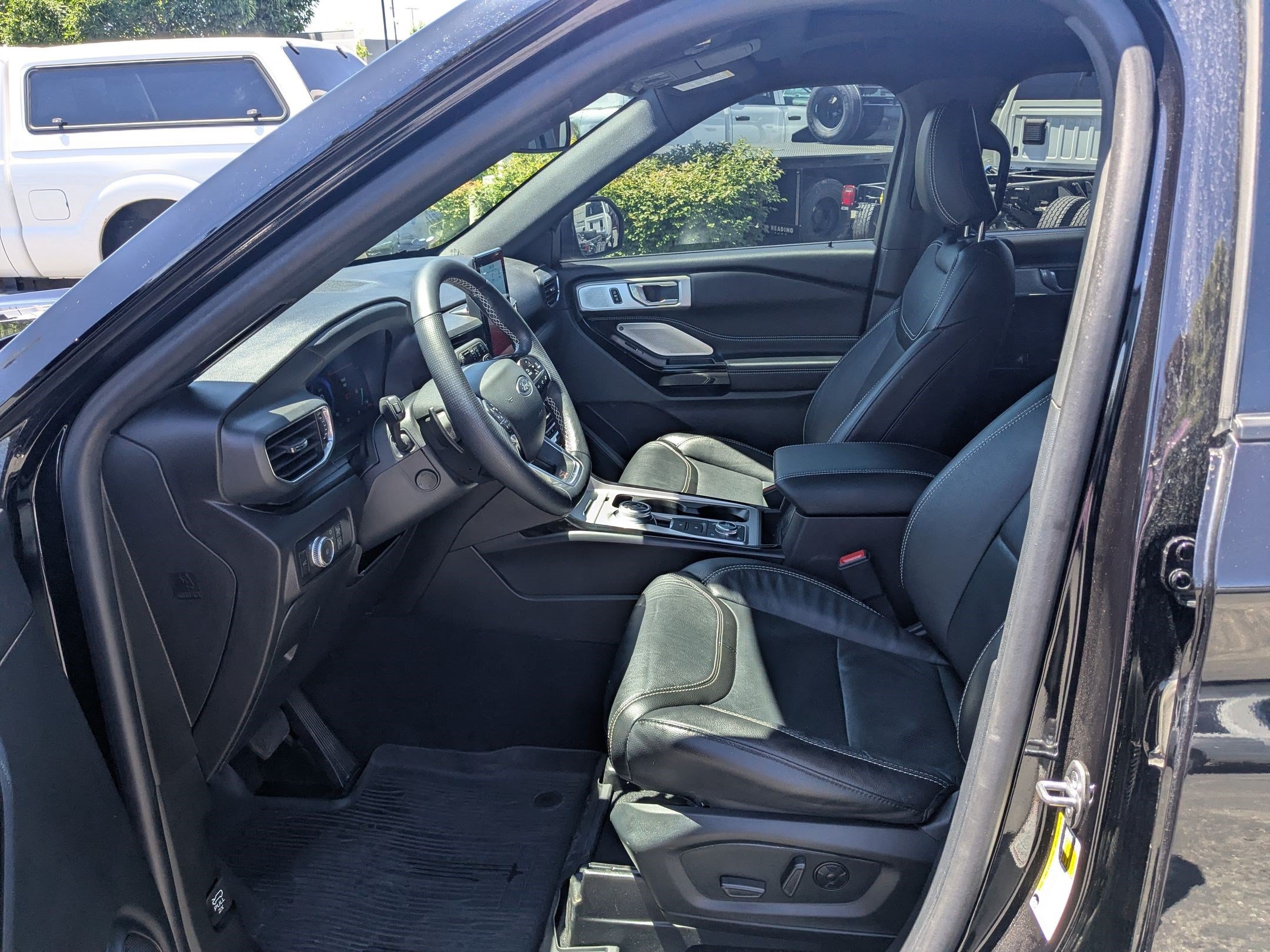 Used 2021 Ford Explorer ST w/ Equipment Group 401A AWD/4WD image 28