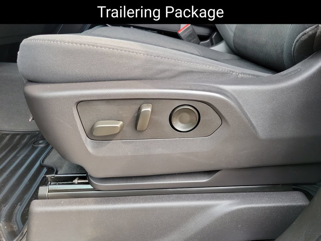 Used 2024 Chevrolet Silverado 1500 LT AWD/4WD image 8