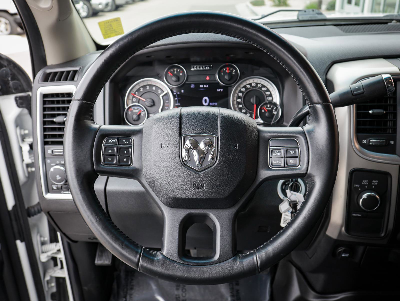 Used 2017 RAM 2500 SLT w/ Luxury Group image 20