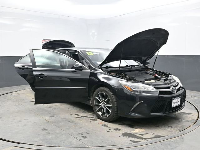 Used 2015 Toyota Camry XSE image 40