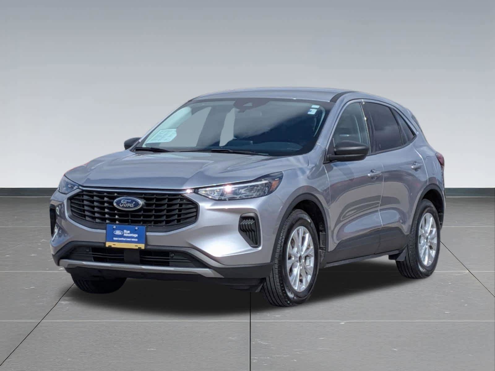 Used 2023 Ford Escape Active w/ Cold Weather Package image 9