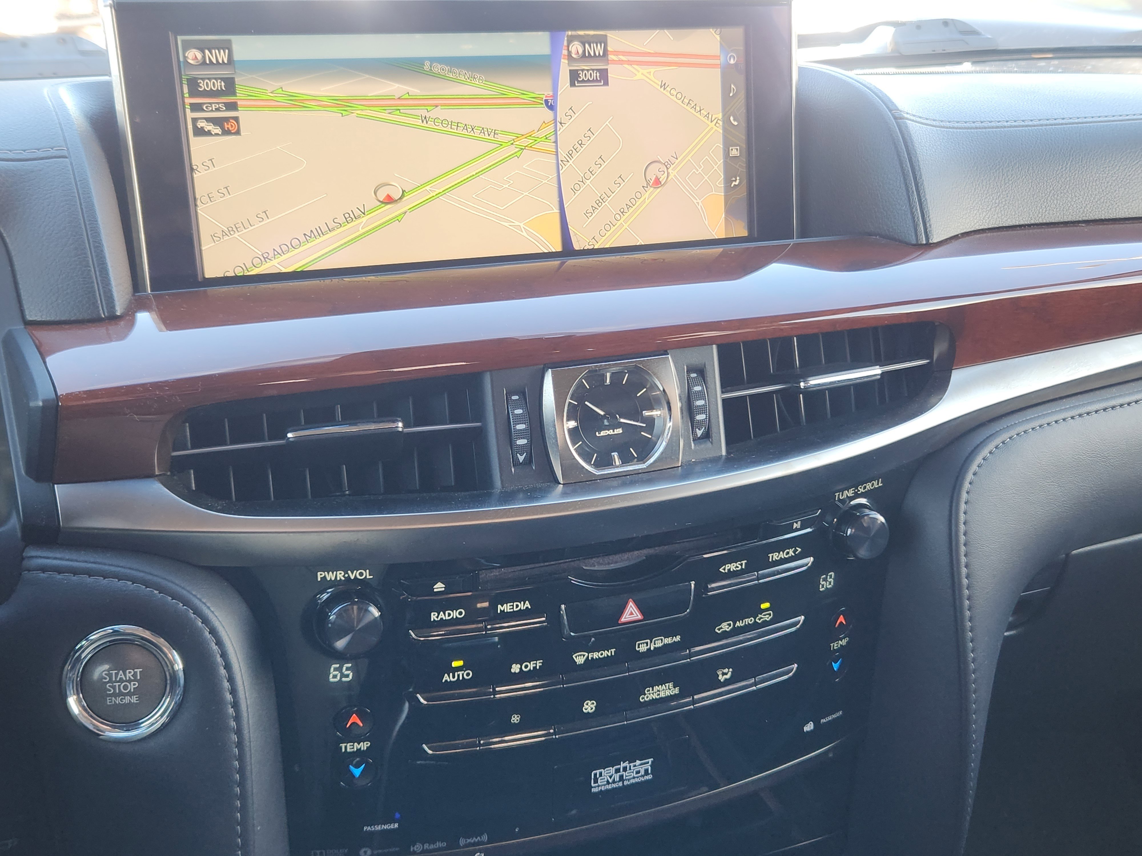 Used 2017 Lexus LX 570 4WD w/ Luxury Package image 10