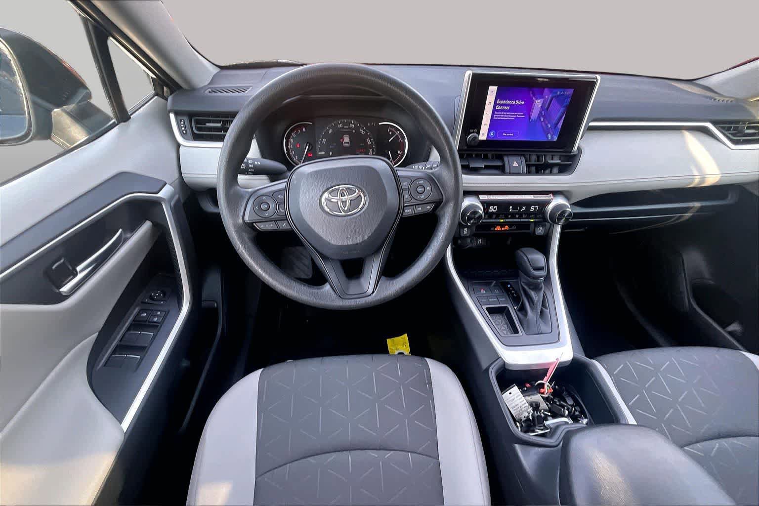 Used 2025 Toyota RAV4 XLE FWD image 6