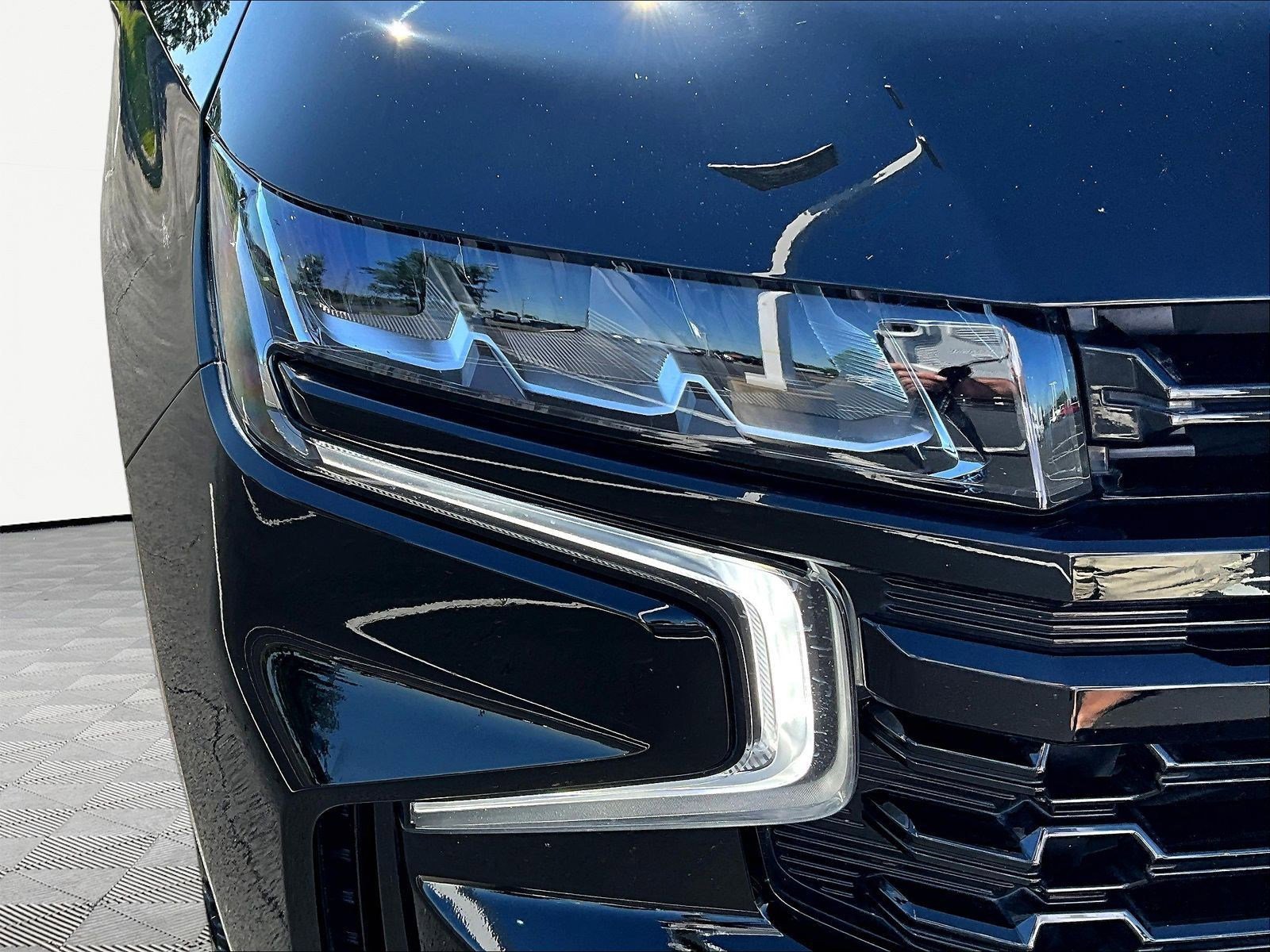 Used 2023 Chevrolet Tahoe Z71 w/ Off-Road Capability Package AWD/4WD image 32