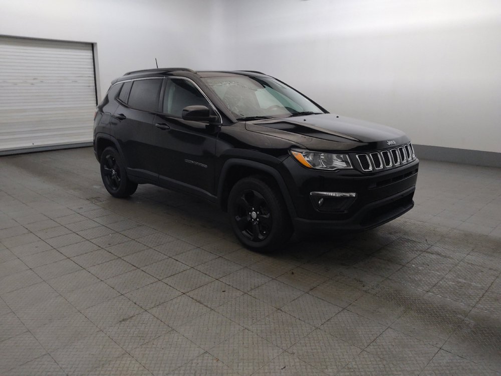 Used 2018 Jeep Compass Latitude w/ Cold Weather Group AWD/4WD image 11