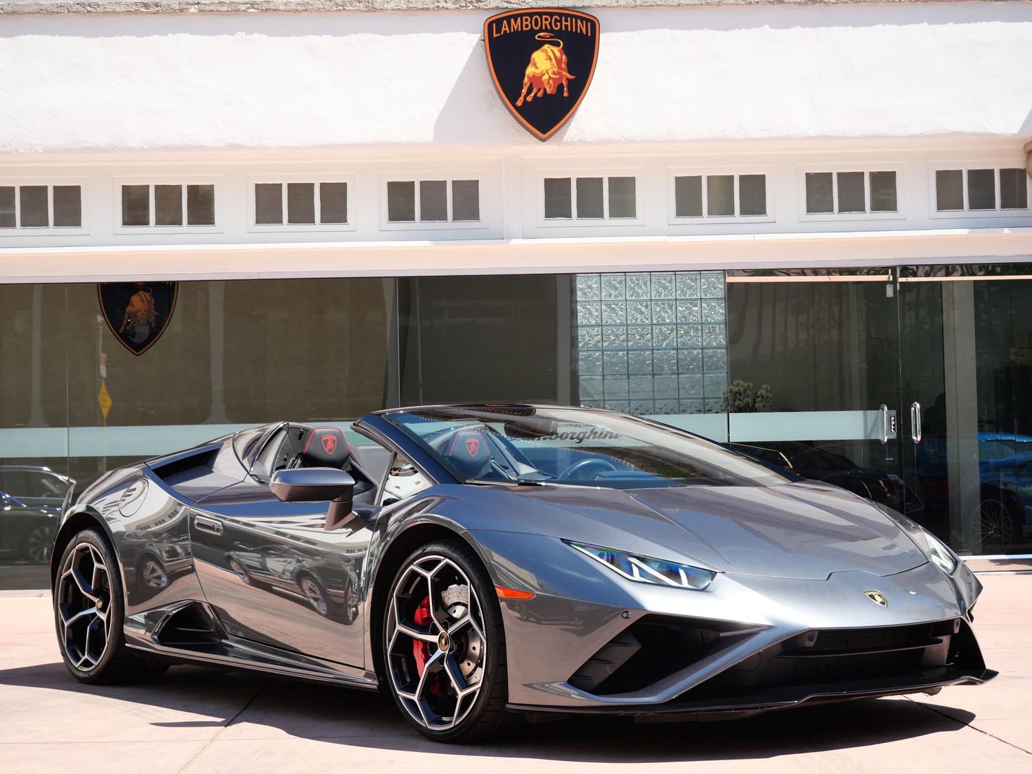 Used 2021 Lamborghini Huracan EVO RWD image 1