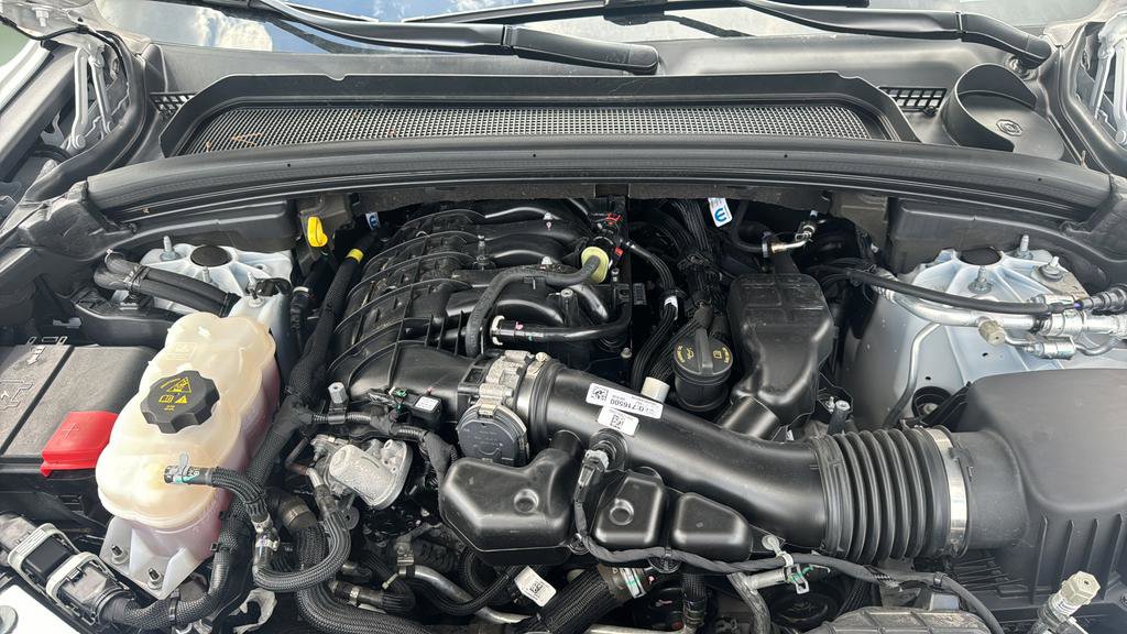 Used 2023 Jeep Grand Cherokee Limited image 33