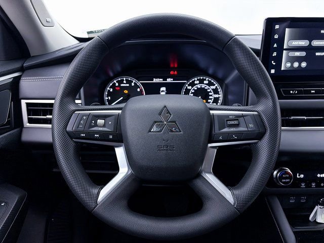 New 2026 Mitsubishi Outlander ES FWD image 19