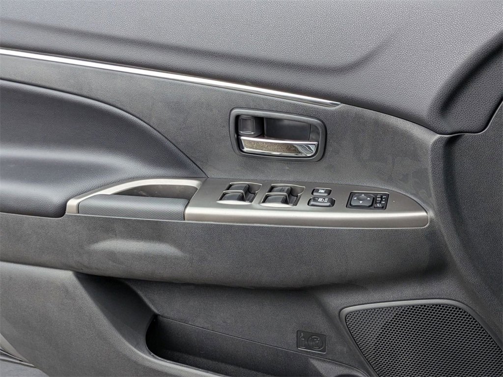 New 2025 Mitsubishi Outlander Sport SE image 14