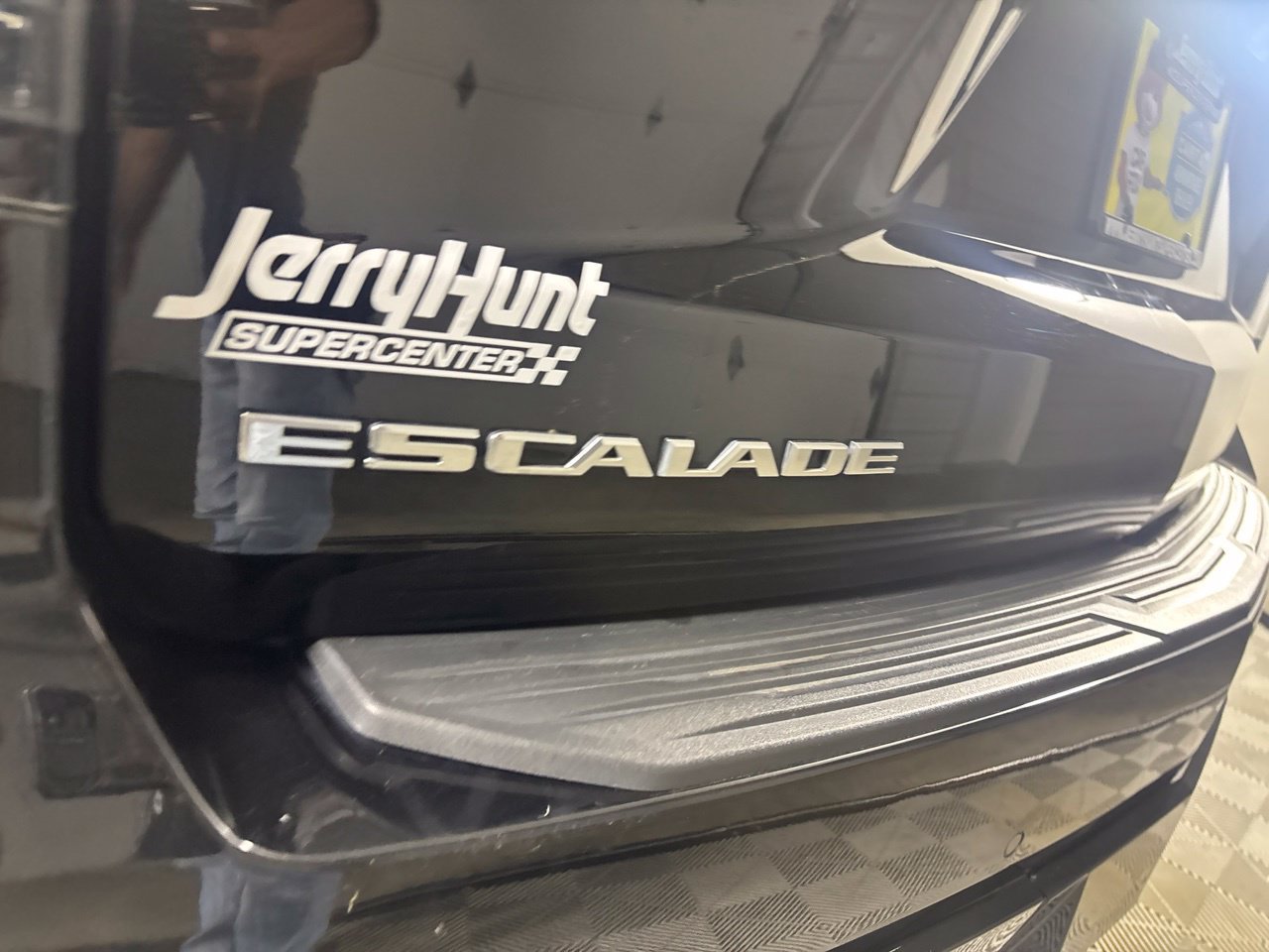 Used 2024 Cadillac Escalade ESV Premium Luxury AWD/4WD image 51