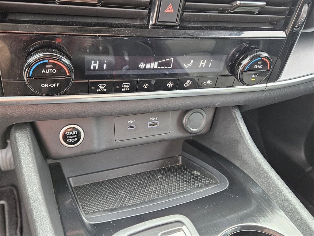 Used 2021 Nissan Rogue SV image 20