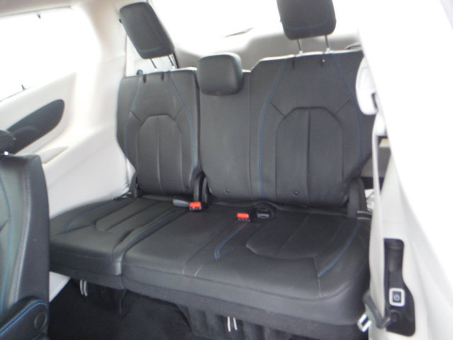 Used 2021 Chrysler Pacifica Touring-L w/ Uconnect Theater Family Group FWD image 49