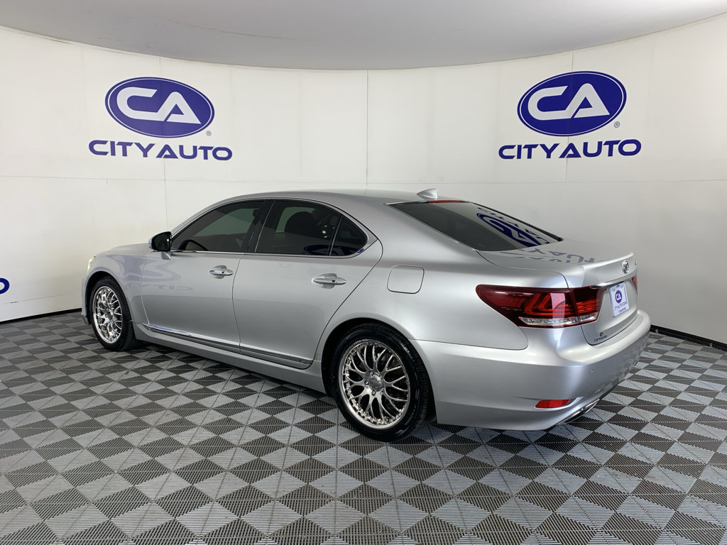 Used 2014 Lexus LS 460 w/ Comfort Package RWD image 5