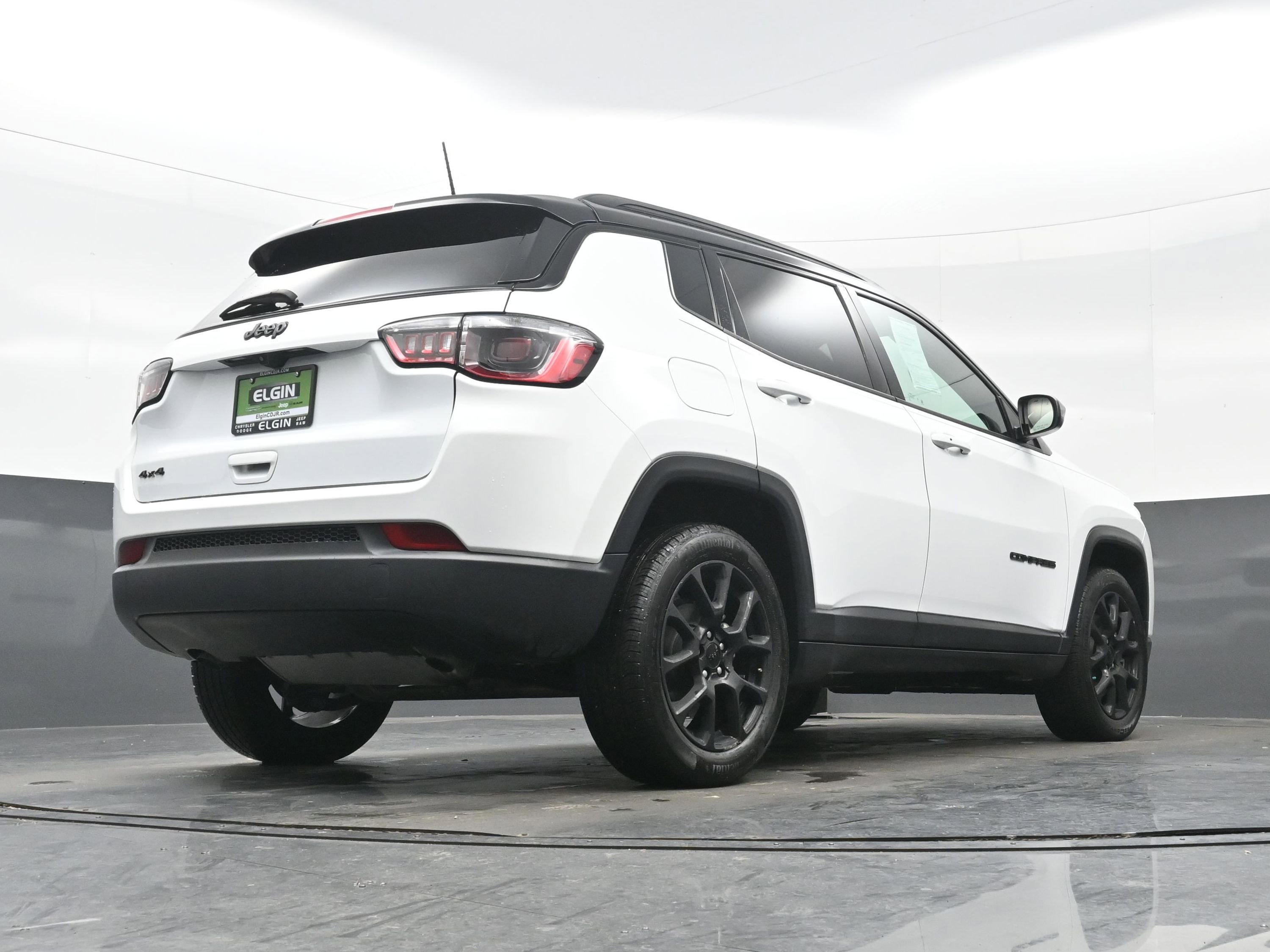 Used 2024 Jeep Compass Latitude w/ Convenience Group image 30