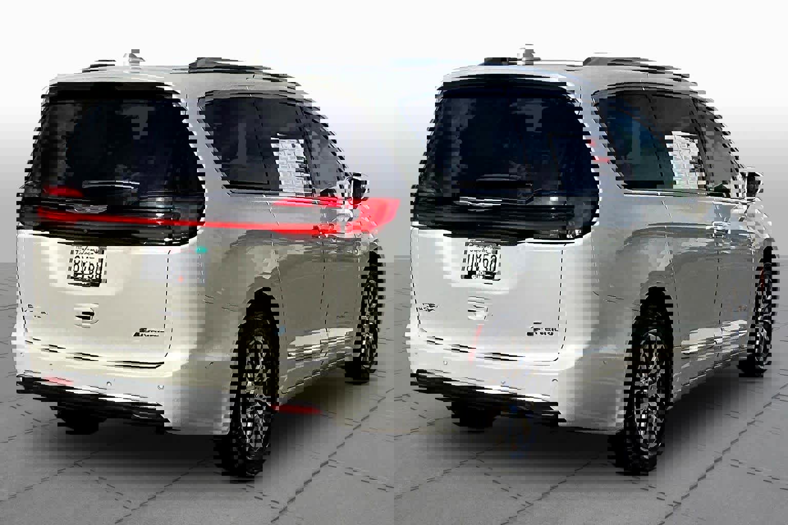 Used 2021 Chrysler Pacifica Pinnacle image 12