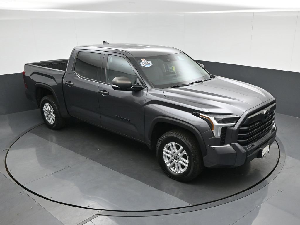 Used 2022 Toyota Tundra SR5 w/ SR5 Convenience Package image 66