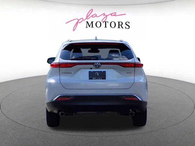Used 2024 Toyota Venza XLE AWD/4WD image 6