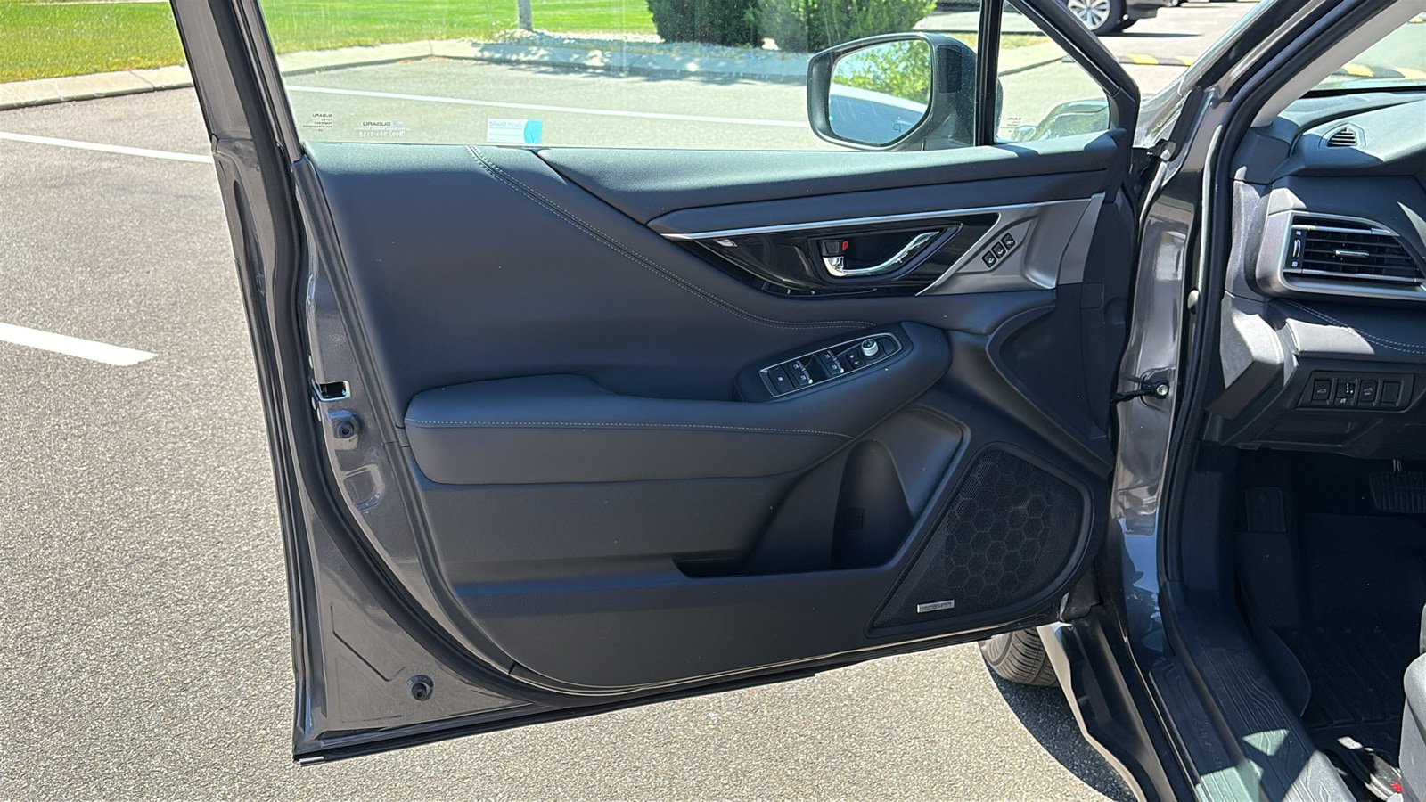 Used 2021 Subaru Outback Limited AWD/4WD image 9