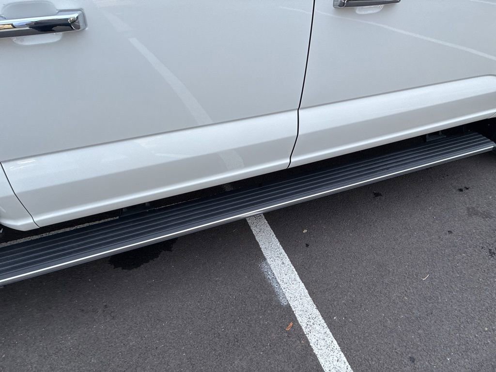 Used 2021 Ford F150 Platinum image 9