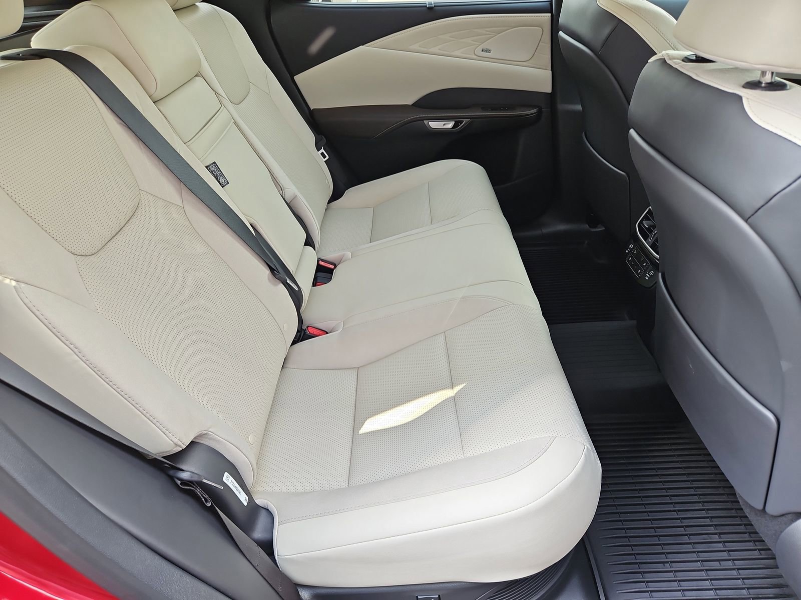 Used 2024 Lexus RX 350 w/ Convenience Package image 20