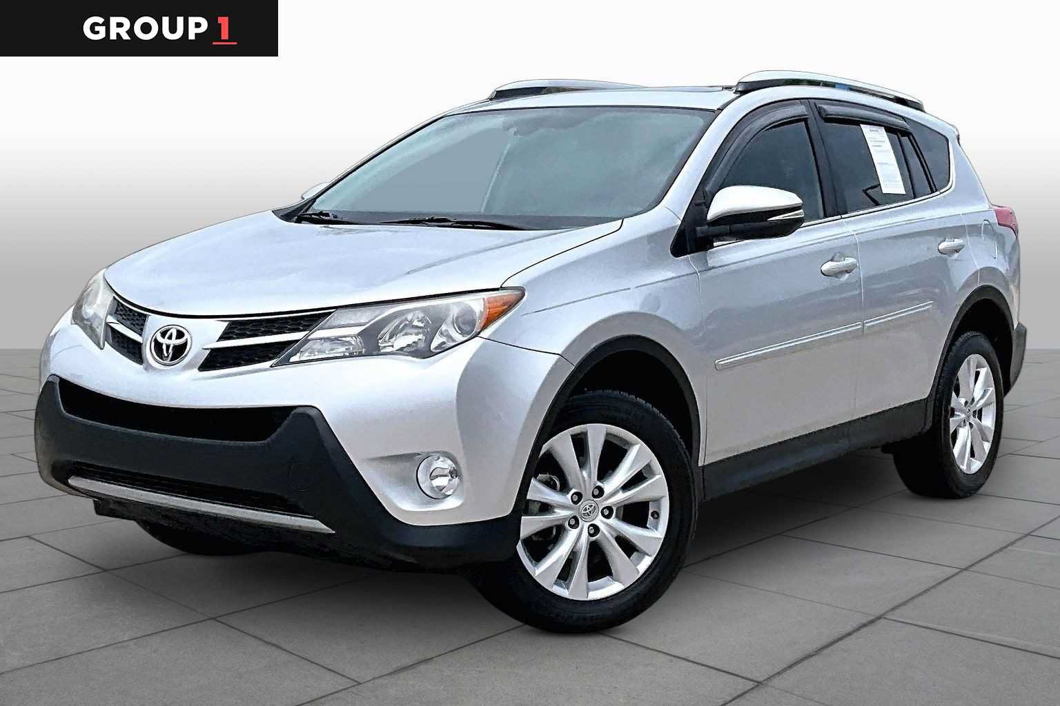 Used 2015 Toyota RAV4 Limited w/ Technology Package FWD image 1