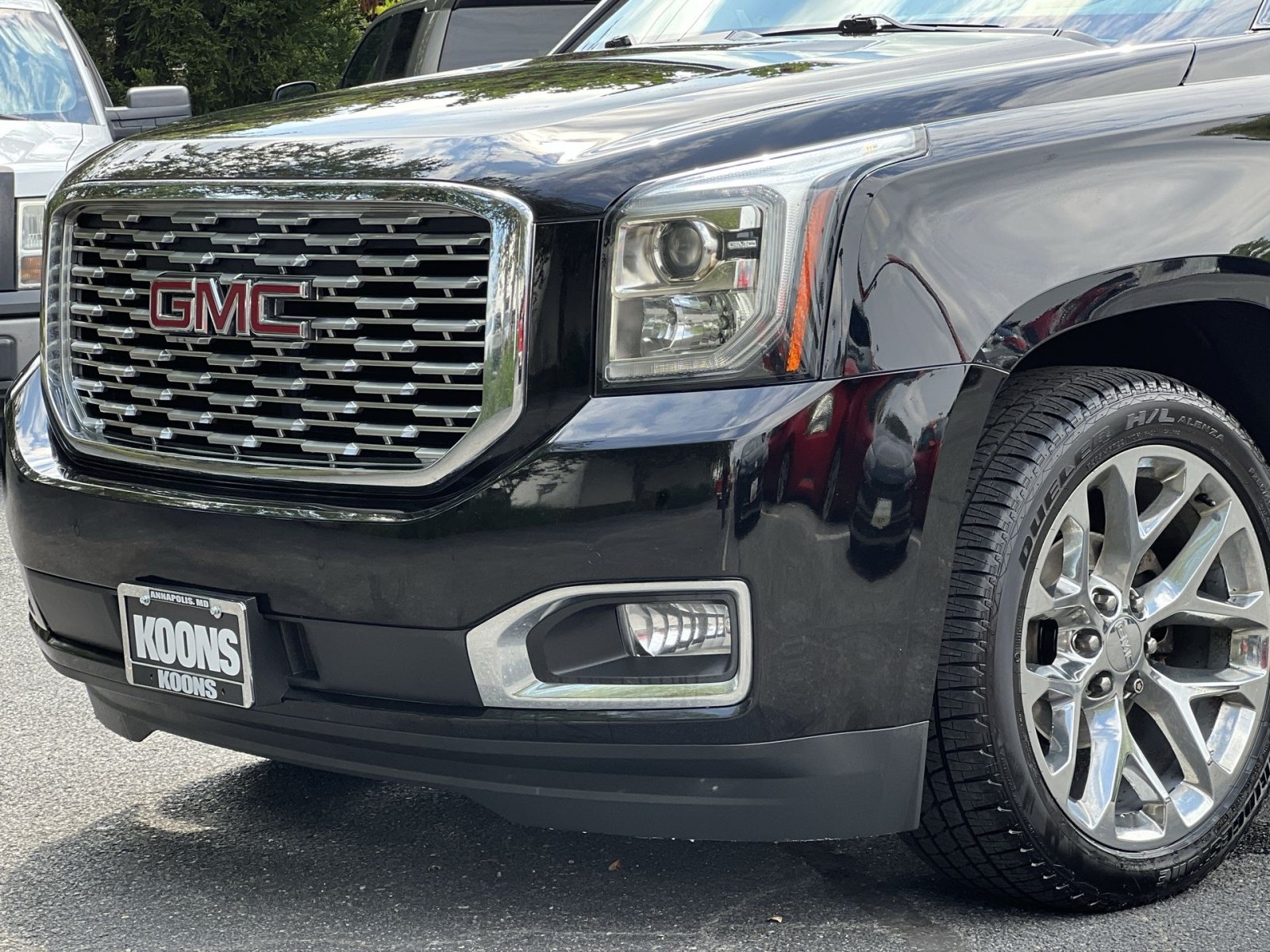 Used 2020 GMC Yukon Denali w/ Denali Ultimate Package AWD/4WD image 29