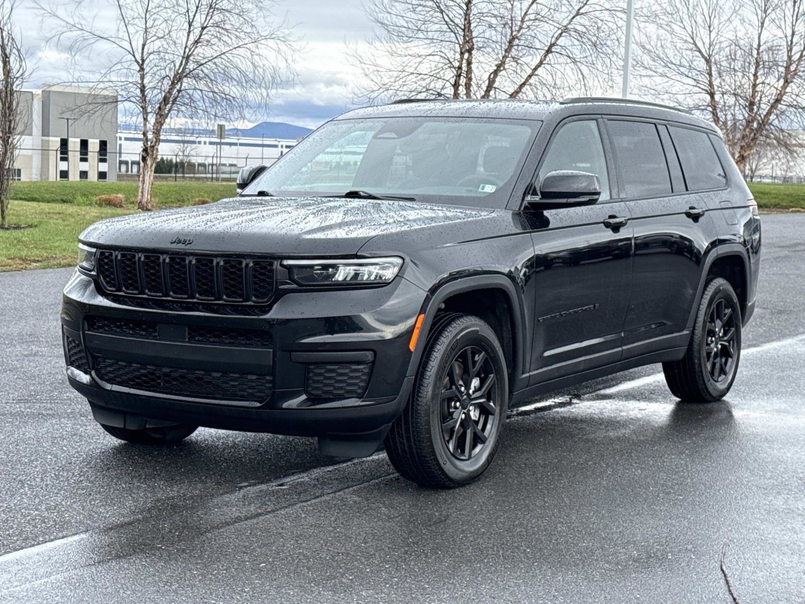 Used 2024 Jeep Grand Cherokee L Laredo image 27