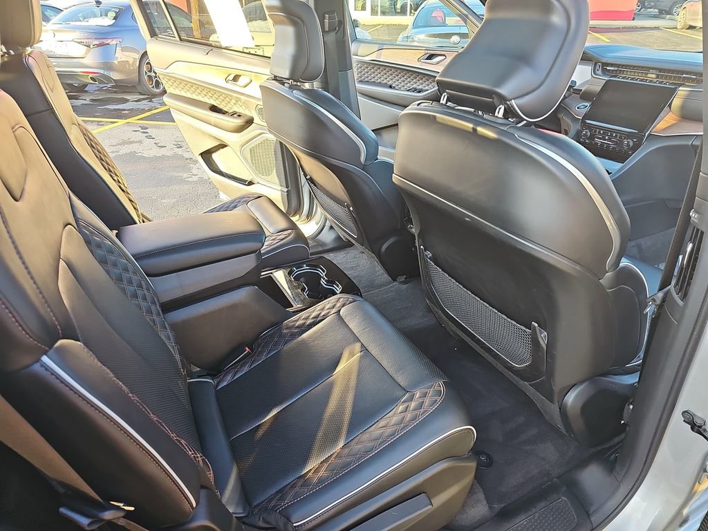 Used 2022 Jeep Grand Cherokee L Summit w/ Luxury Tech Group V image 11