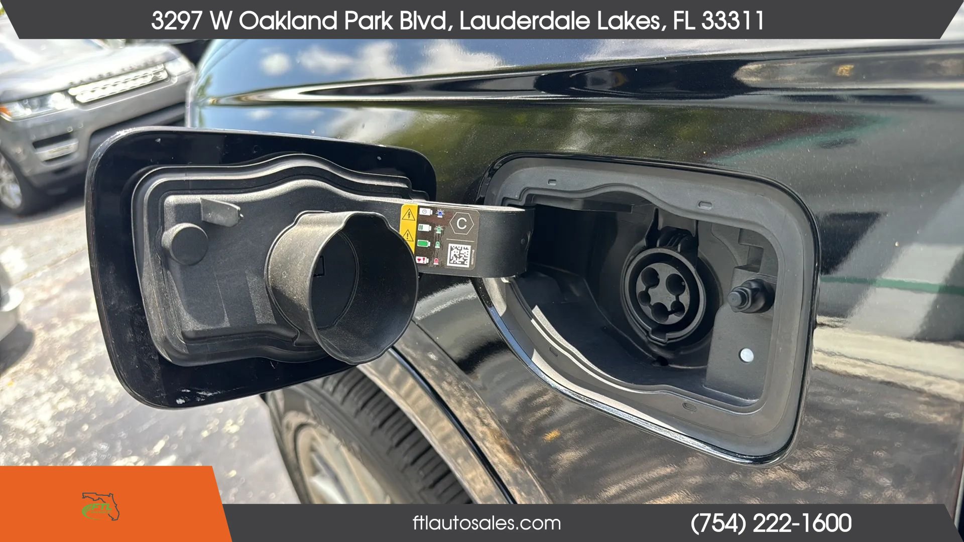 Used 2022 Jeep Grand Cherokee Summit w/ Luxury Tech Group V AWD/4WD image 19