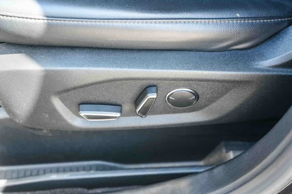Used 2019 Ford Edge SEL w/ Equipment Group 201A FWD image 20