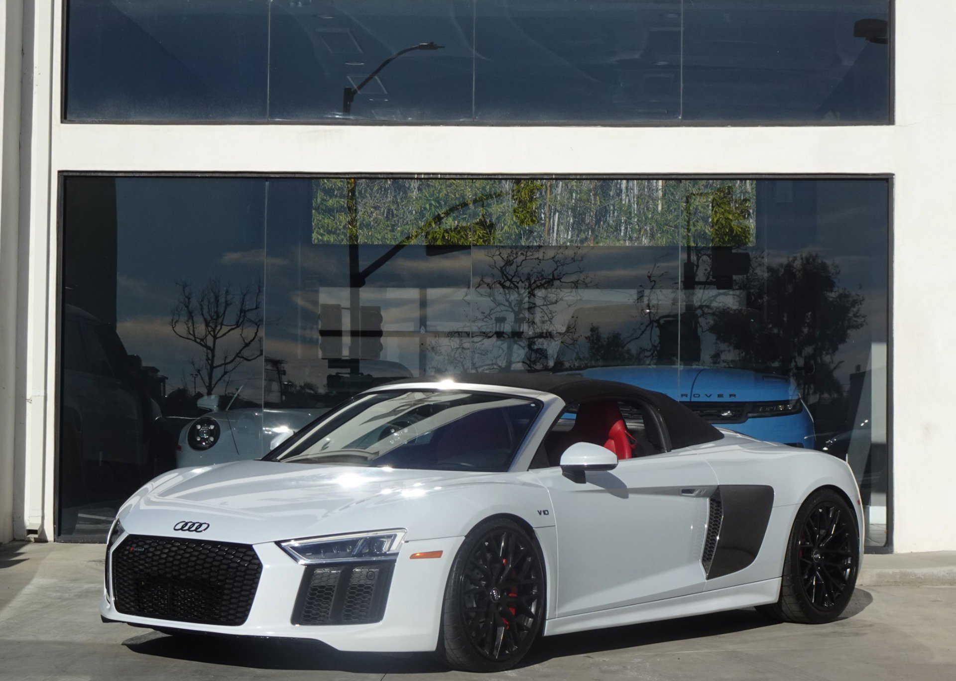 Used 2018 Audi R8 V10 AWD/4WD image 2