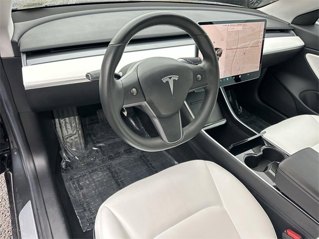 Used 2018 Tesla Model 3 Performance image 9