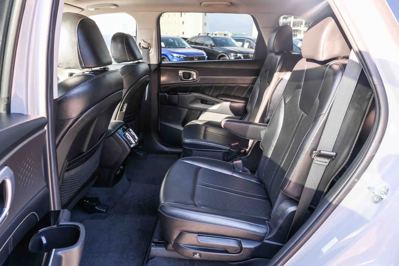 Used 2023 Kia Sorento SX AWD/4WD image 19