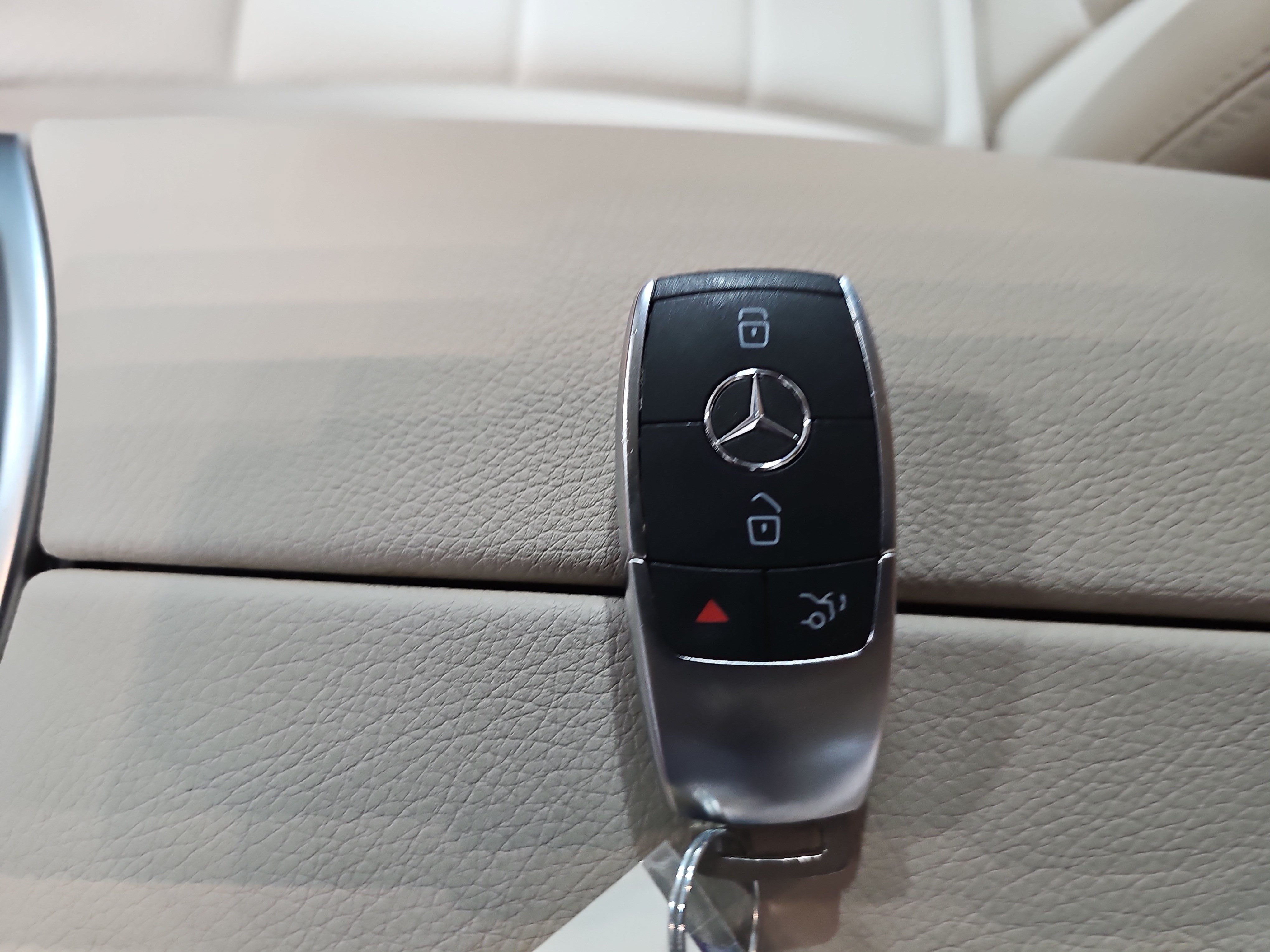 Used 2021 Mercedes-Benz GLC 300 image 34