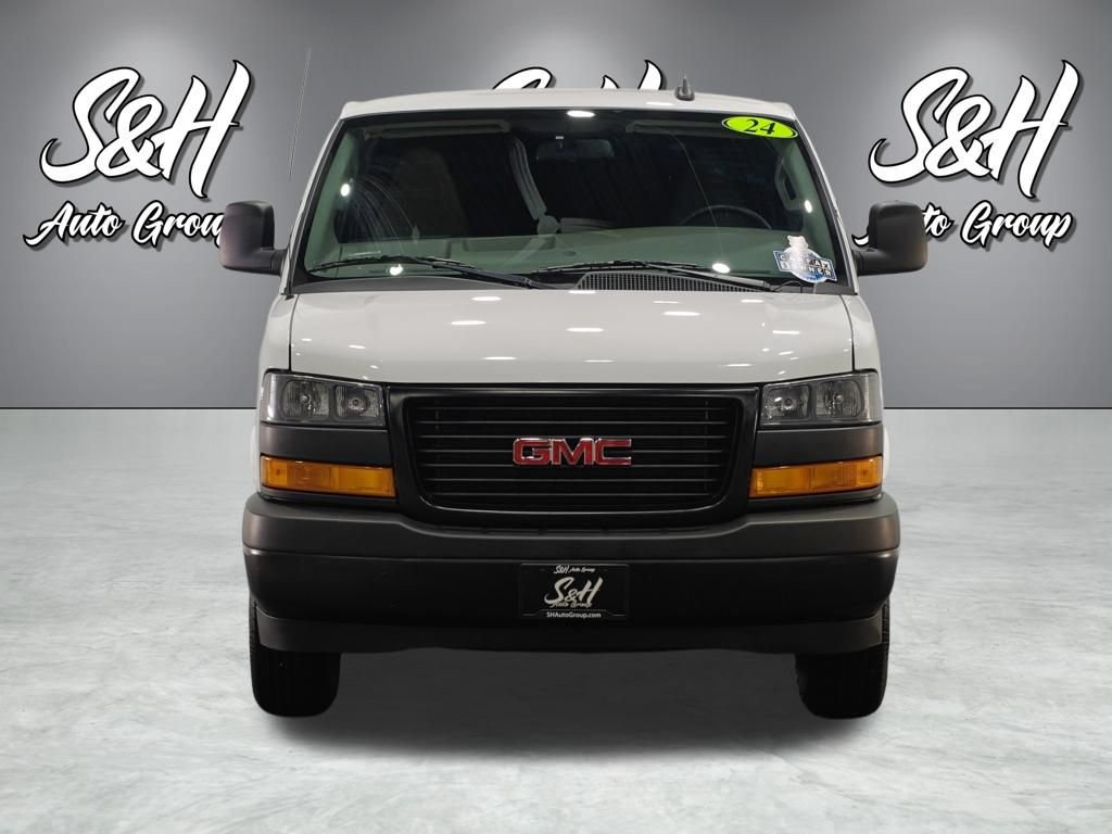 Used 2024 GMC Savana 3500 Extended RWD image 12