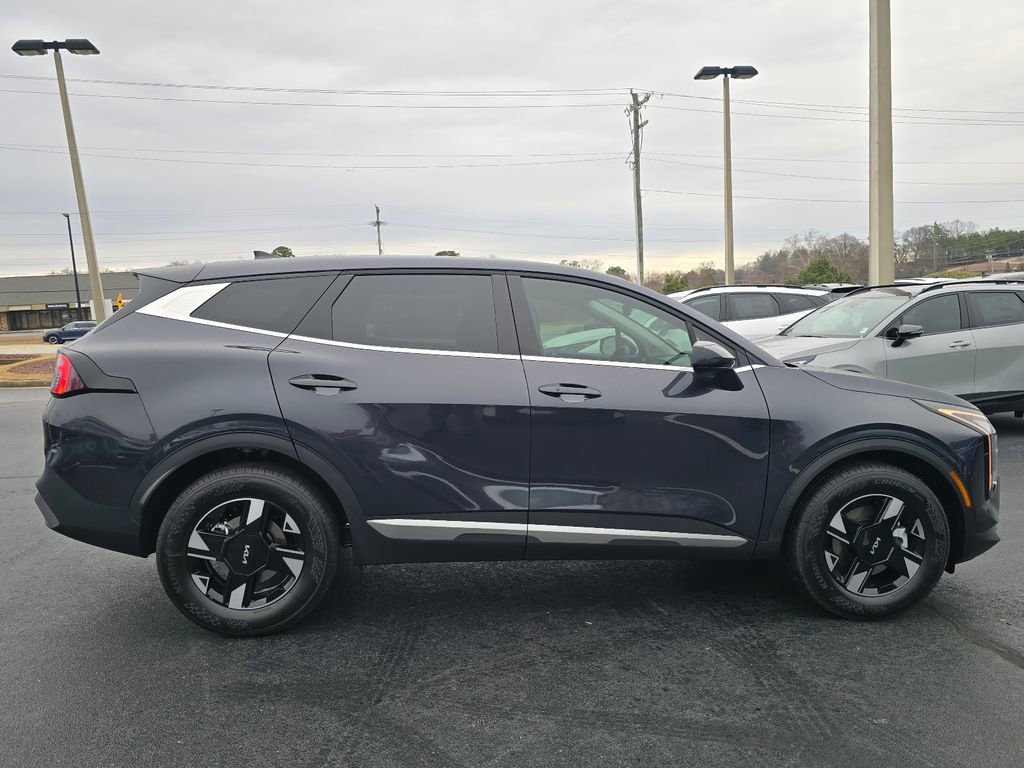 New 2026 Kia Sportage LX image 2